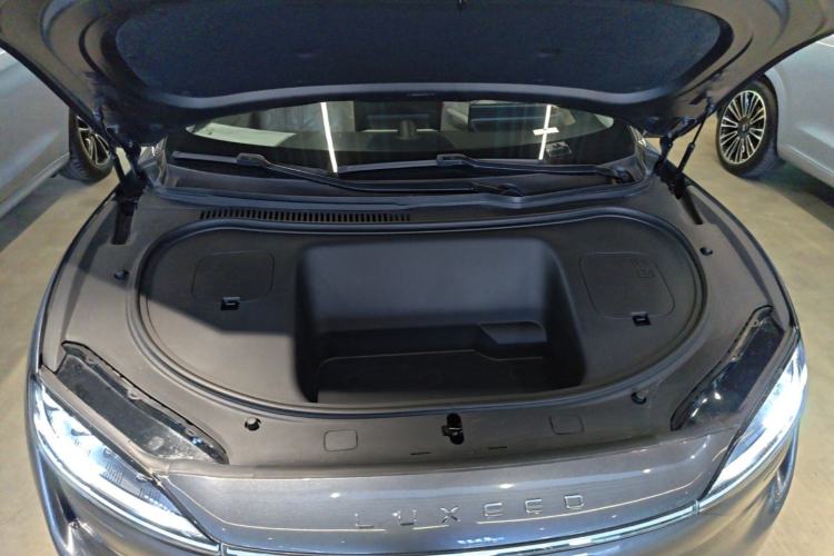 Used Hima Luxeed R7 2024 All-Electric 667 km Max Engine Bay