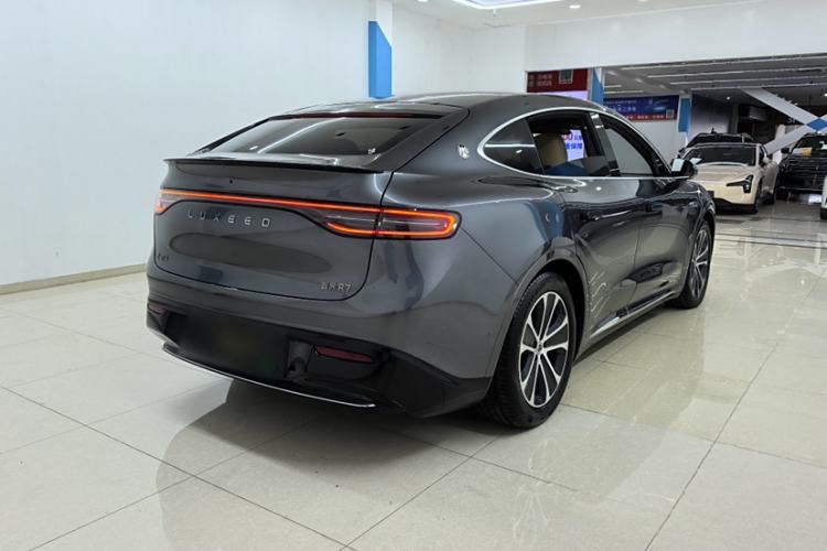 Used Hima Luxeed R7 2024 All-Electric 802 km Max Exterior 4