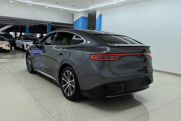 Used Hima Luxeed R7 2024 All-Electric 802 km Max Exterior 5