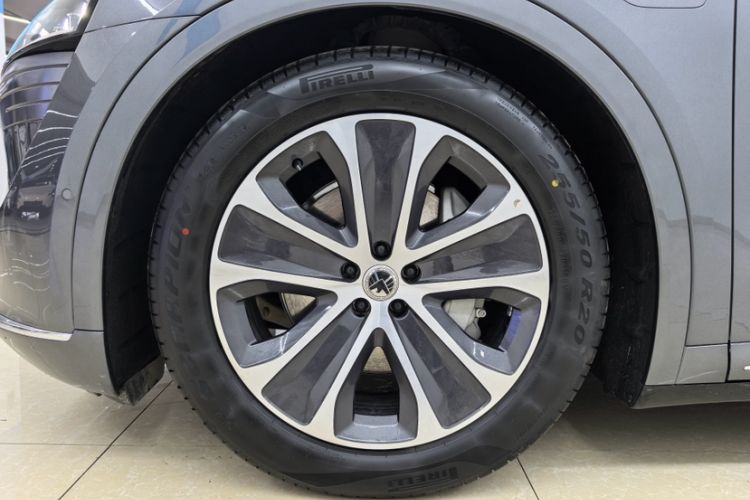 Used Hima Luxeed R7 2024 All-Electric 802 km Max Exterior 6