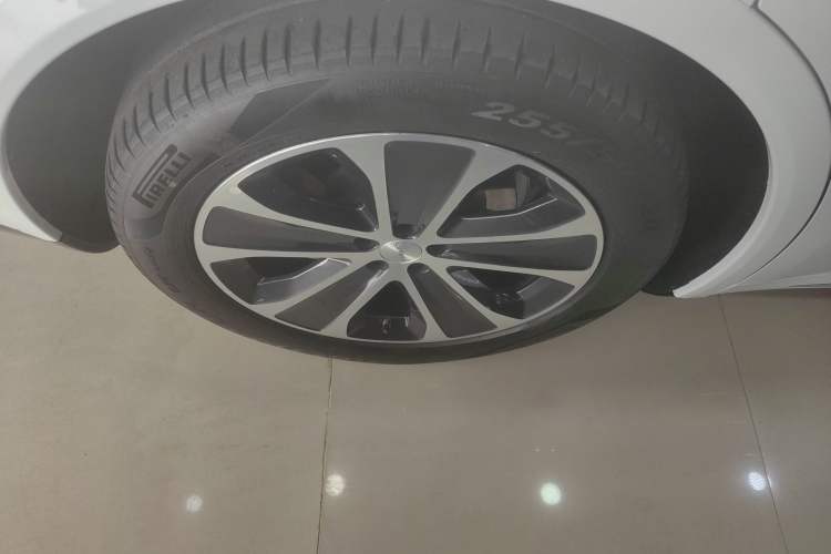 Used Hima Luxeed R7 2024 All-Electric 736 km Ultra Exterior 8
