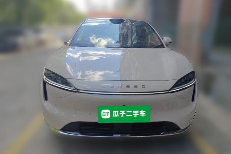Used Hima Luxeed R7 2024 All-Electric 667 km Max Front