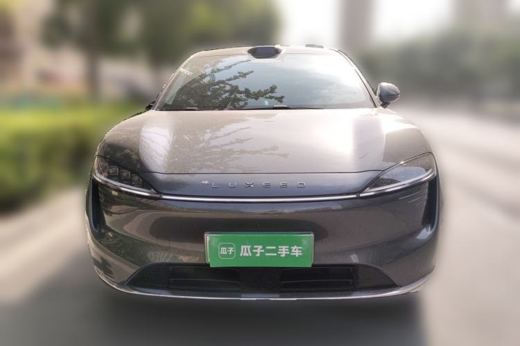 Used Hima Luxeed R7 2024 All-Electric 802 km Max Front