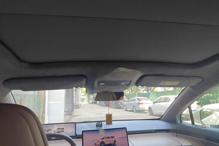 Used Hima Luxeed R7 2024 All-Electric 667 km Max Headliner