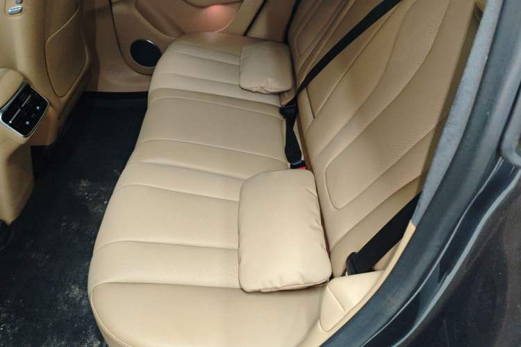 Used Hima Luxeed R7 2024 All-Electric 802 km Max Interior 1