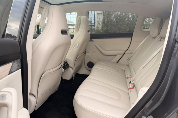 Used Hima Luxeed R7 2024 Pure Electric 667km Pro Interior 10