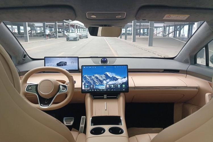 Used Hima Luxeed R7 2024 All-Electric 736 km Ultra Interior 2