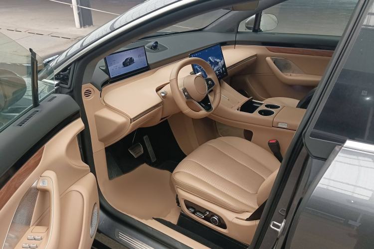 Used Hima Luxeed R7 2024 All-Electric 736 km Ultra Interior 3