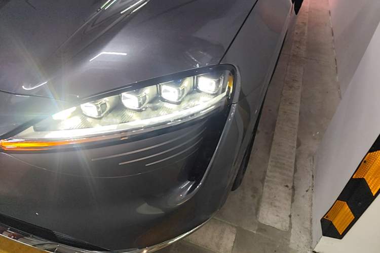Used Hima Luxeed R7 2024 All-Electric 802 km Max Left Front Headlight