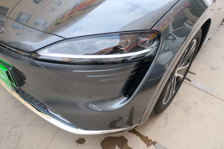 Used Hima Luxeed R7 2024 Pure Electric 667km Pro Left Front Headlight