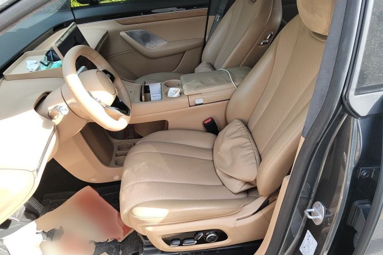 Used Hima Luxeed R7 2024 All-Electric 802 km Max Left Front Seat