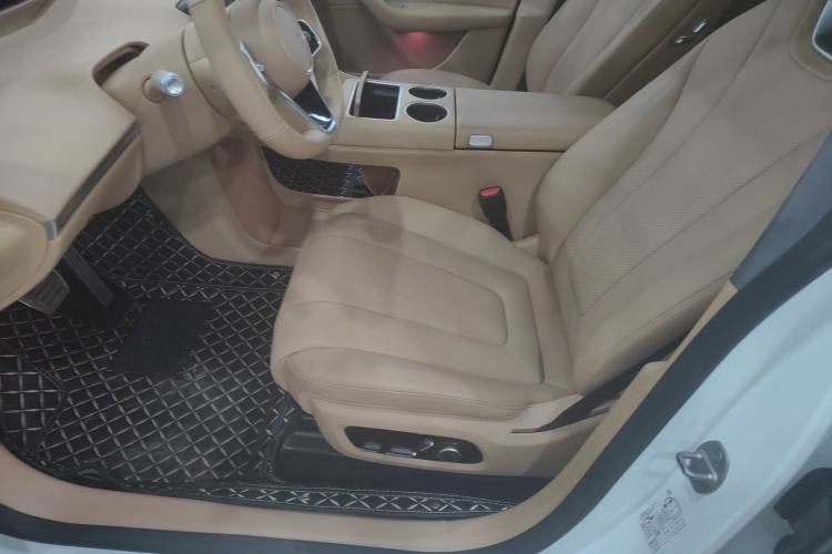Used Hima Luxeed R7 2024 All-Electric 736 km Ultra Left Front Seat