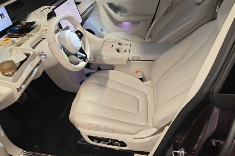 Used Hima Luxeed R7 2024 All-Electric 802 km Max Left Front Seat