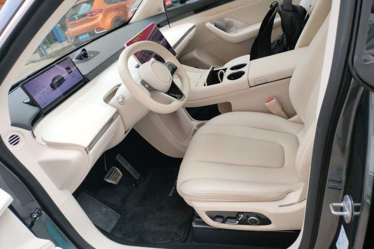 Used Hima Luxeed R7 2024 Pure Electric 667km Pro Left Front Seat