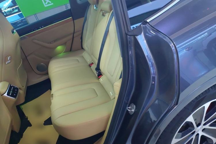 Used Hima Luxeed R7 2024 All-Electric 736 km Ultra Left Rear Seat