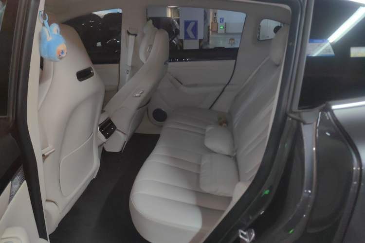 Used Hima Luxeed R7 2024 Pure Electric 667km Pro Left Rear Seat