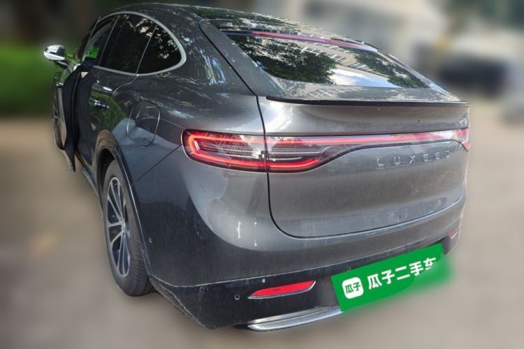 Used Hima Luxeed R7 2024 All-Electric 802 km Max Rear Left 45 Deg