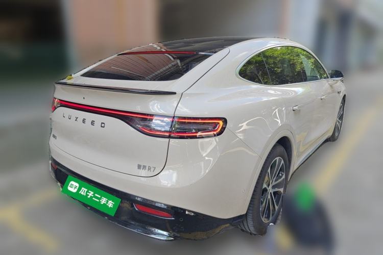 Used Hima Luxeed R7 2024 All-Electric 667 km Max Rear Right 45 Deg
