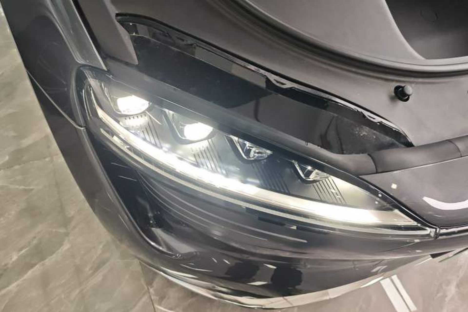 Used Hima Luxeed R7 2024 All-Electric 736 km Ultra Right Front Headlight