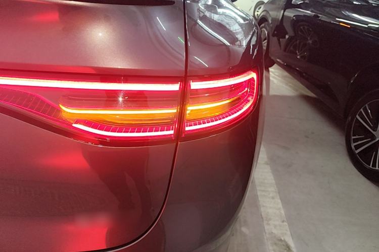 Used Hima Luxeed R7 2024 All-Electric 802 km Max Right Rear Taillight
