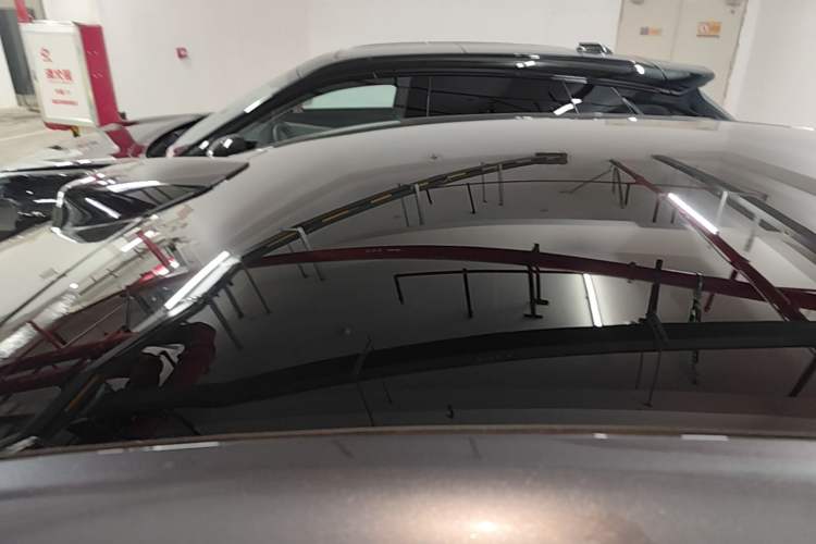 Used Hima Luxeed R7 2024 All-Electric 802 km Max Roof