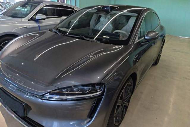 Used Hima Luxeed R7 2024 All-Electric 667 km Max
