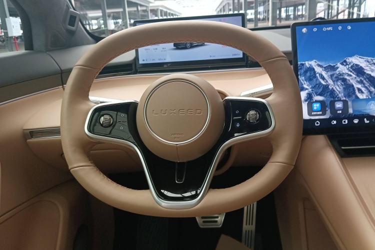Used Hima Luxeed R7 2024 All-Electric 736 km Ultra Steering Wheel