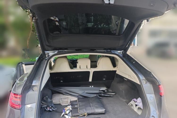 Used Hima Luxeed R7 2024 All-Electric 802 km Max Trunk