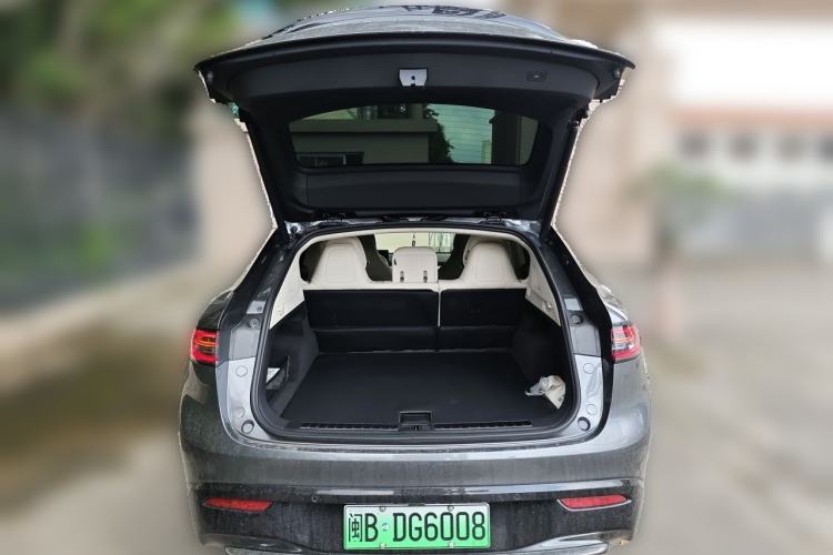 Used Hima Luxeed R7 2024 All-Electric 802 km Max Trunk