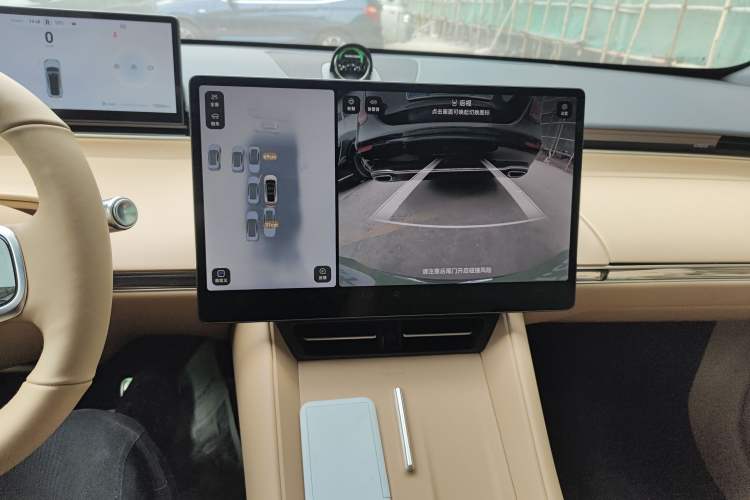 Used Hima Luxeed R7 2024 All-Electric 736 km Ultra Audio And AC Panel