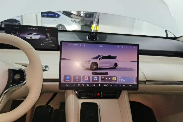 Used Hima Luxeed R7 2024 All-Electric 802 km Max Audio And AC Panel