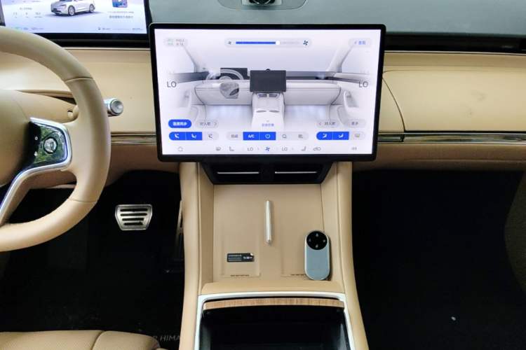 Used Hima Luxeed R7 2024 All-Electric 802 km Max Audio And AC Panel