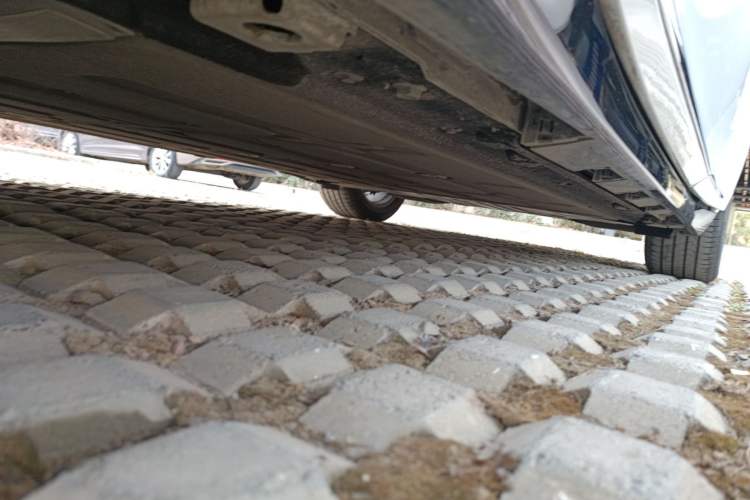 Used Hima Luxeed R7 2024 All-Electric 802 km Max Chassis Front Left