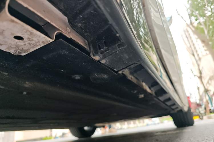 Used Hima Luxeed R7 2024 All-Electric 802 km Max Chassis Rear Right