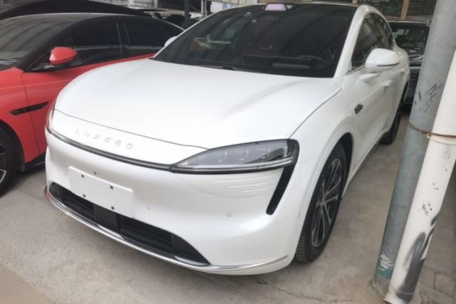 Used Hima Luxeed R7 2024 All-Electric 667 km Max