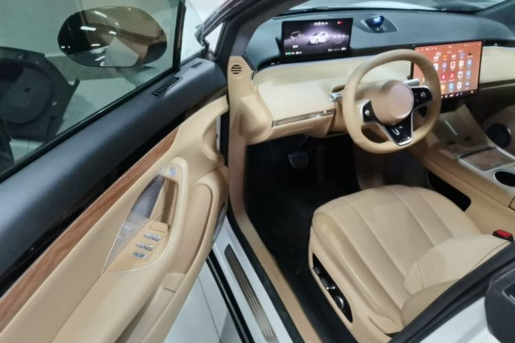 Used Hima Luxeed R7 2024 All-Electric 802 km Max Driver Seat