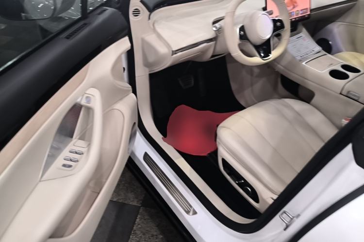 Used Hima Luxeed R7 2024 All-Electric 802 km Max Driver Seat