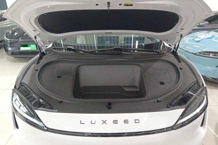 Used Hima Luxeed R7 2024 All-Electric 802 km Max Engine Bay