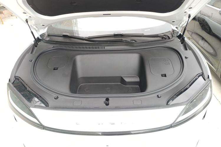 Used Hima Luxeed R7 2024 All-Electric 736 km Ultra Engine Bay