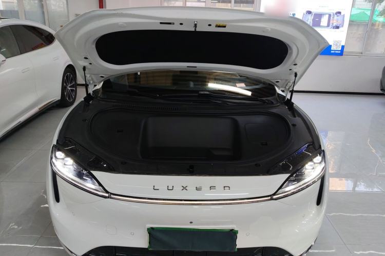 Used Hima Luxeed R7 2024 All-Electric 736 km Ultra Engine Bay