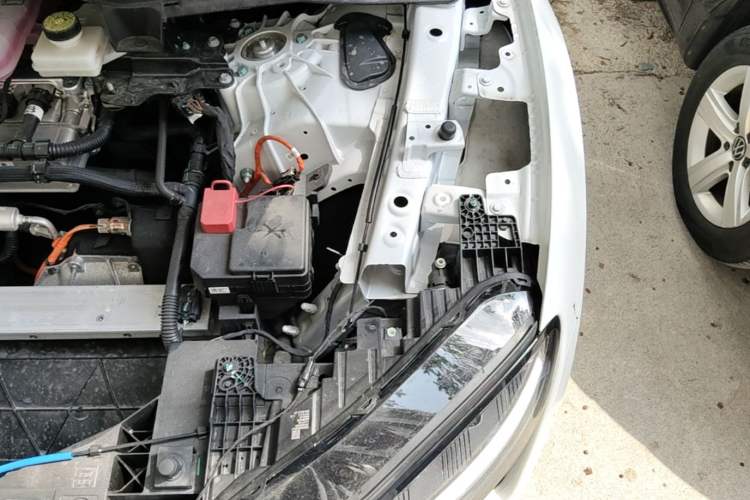 Used Hima Luxeed R7 2024 All-Electric 802 km Max Engine Bay Left