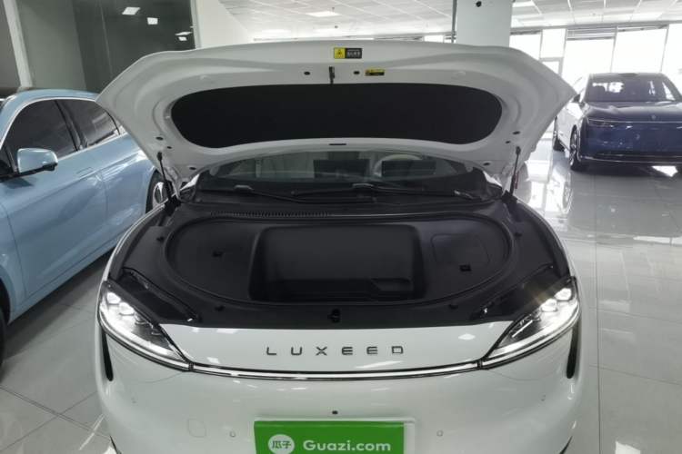 Used Hima Luxeed R7 2024 All-Electric 802 km Max Engine Bay