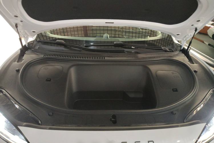 Used Hima Luxeed R7 2024 All-Electric 667 km Max Engine Bay