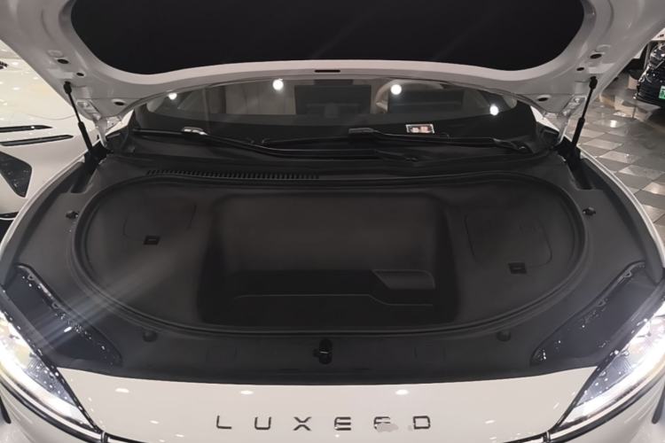 Used Hima Luxeed R7 2024 All-Electric 802 km Max Engine Bay