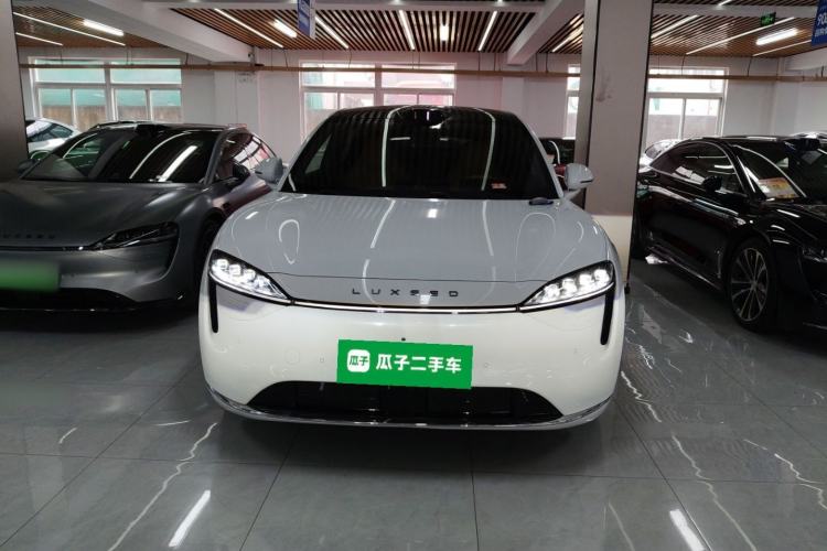 Used Hima Luxeed R7 2024 All-Electric 736 km Ultra Exterior 1