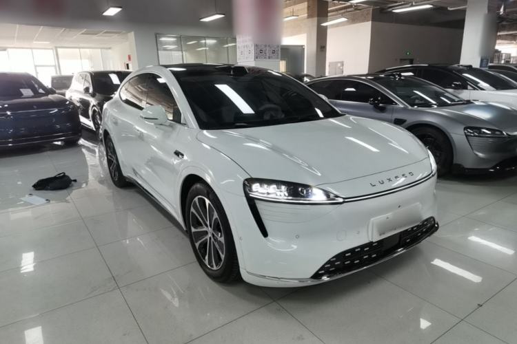 Used Hima Luxeed R7 2024 All-Electric 802 km Max Exterior 1