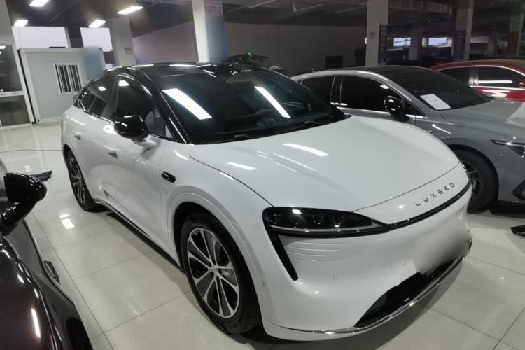 Used Hima Luxeed R7 2024 All-Electric 802 km Max Exterior 1