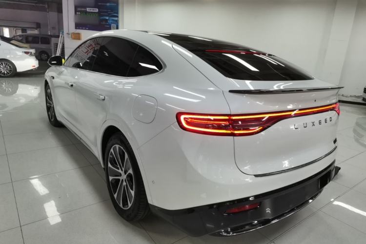 Used Hima Luxeed R7 2024 All-Electric 802 km Max Exterior 2