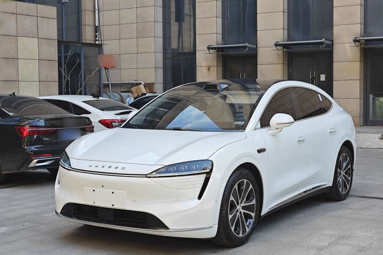 Used Hima Luxeed R7 2024 All-Electric 802 km Max Exterior 2