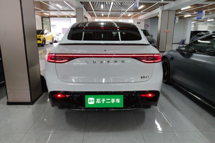 Used Hima Luxeed R7 2024 All-Electric 736 km Ultra Exterior 4